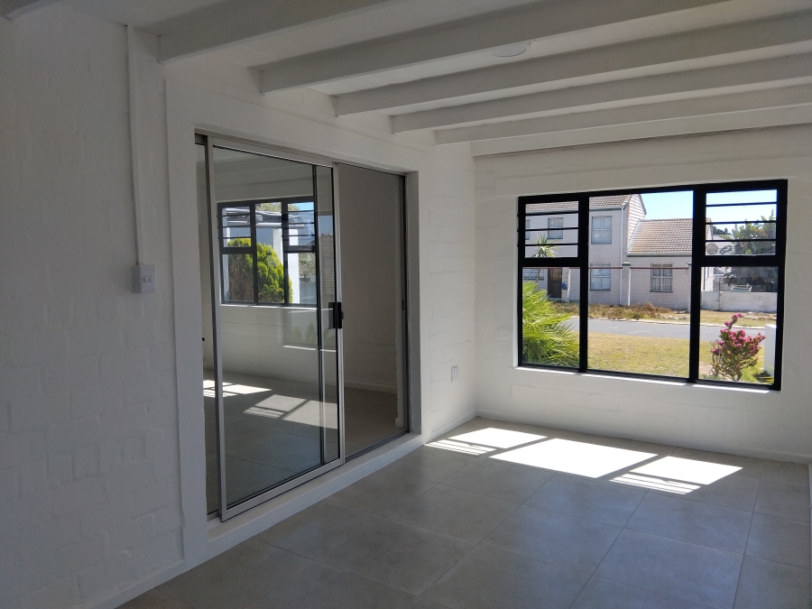 3 Bedroom Property for Sale in Country Club Western Cape
